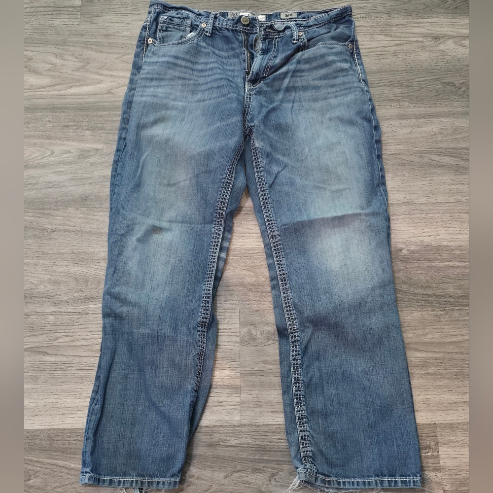 Men’s Blue Washed Straight-Leg Jeans